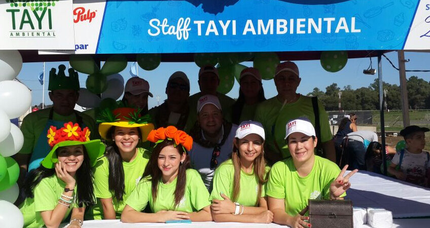 Staff de TAYI AMBIENTAL en la sede de Teletón 2015